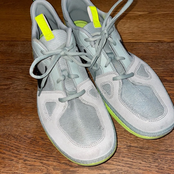 Nike Men’s Running Shoe - Picture 2 of 9